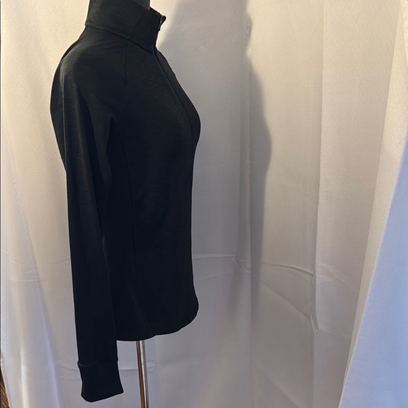 Under Armour Black Performance Pullover with half zipper. Womens size Medium. - Picture 5 of 10
